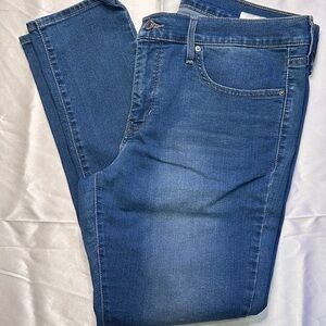 Levi's Women's Blue Skinny Jeans